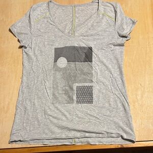 Lululemon Gray Graphic Women's Top Sz Medium